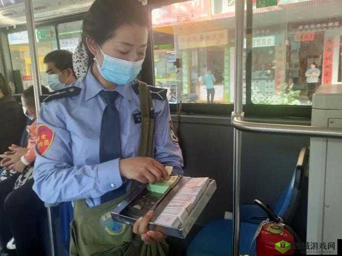 公交车上售票员 b 验票:提升服务质量的新举措