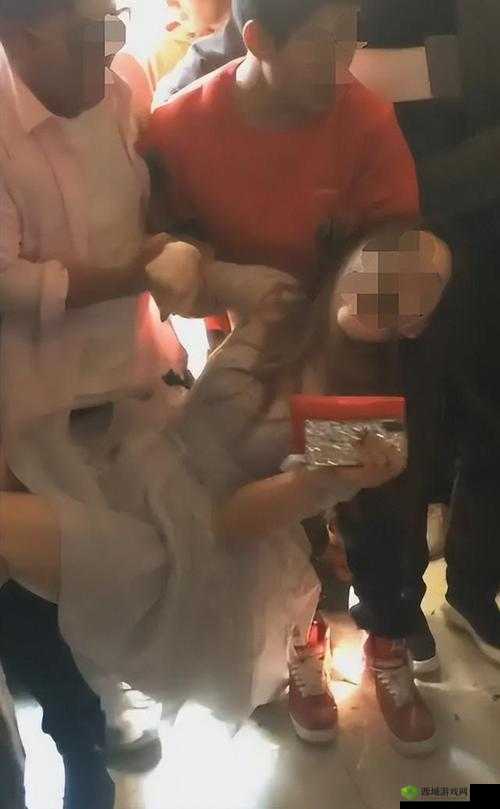 女的被 C 软件，引发的悲剧