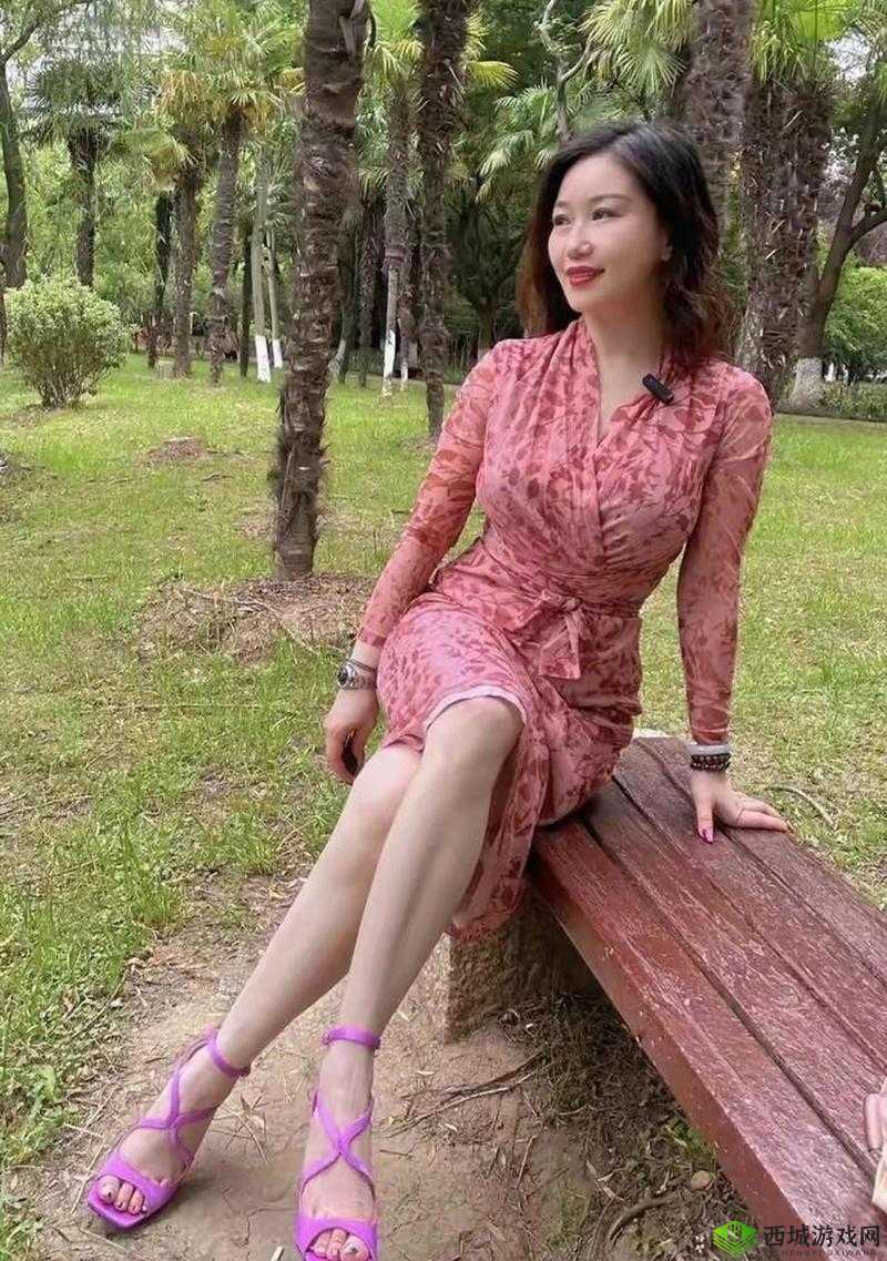 成人区人妻精品一熟女：成熟韵味，无限诱惑