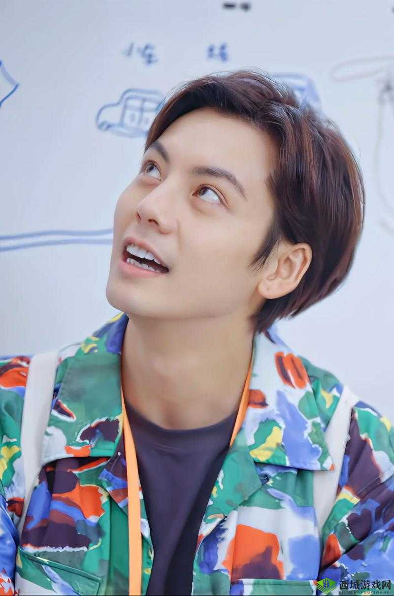 QQ炫舞手游陈伟霆的男皇女皇称号获得方法，向他表白