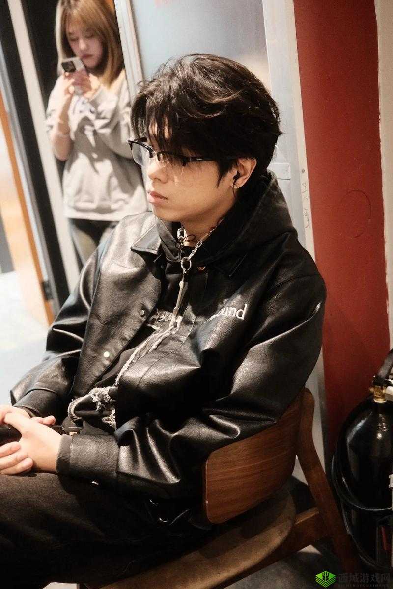 00 后 rapper 潮水仙踪林:青春旋律中的个性表达